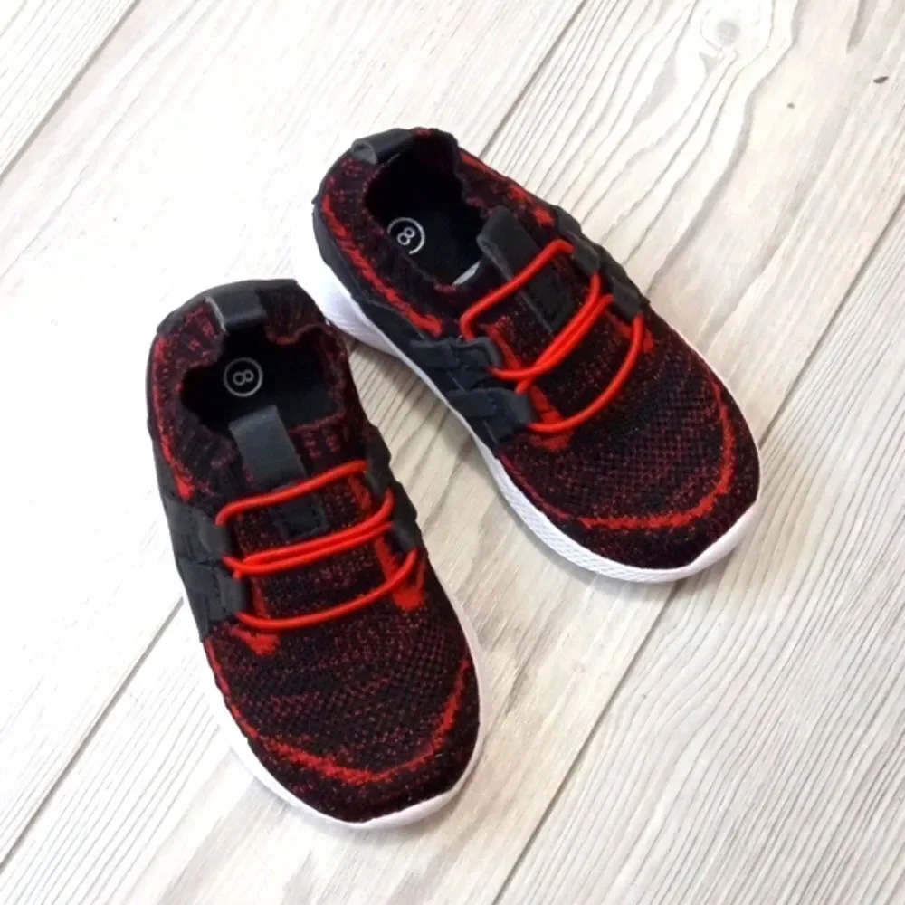 (73-3631)   Amazon  Shoes Sz 8